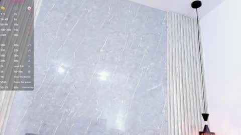 Snapshot of sophiee_velvet chatting on 01/21/25, 02:37 online show from 01/21/25, 02:37