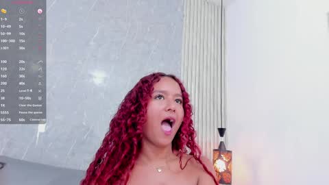 Snapshot of sophiee_velvet chatting on 01/30/25, 02:36 online show from 01/30/25, 02:36
