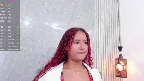 Snapshot of sophiee_velvet chatting on 02/04/25, 02:32 online show from 02/04/25, 02:32
