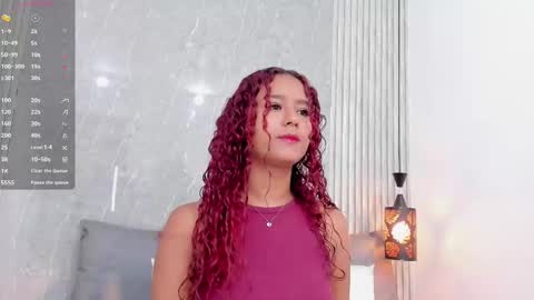 Snapshot of sophiee_velvet chatting on 02/11/25, 11:10 online show from 02/11/25, 11:10