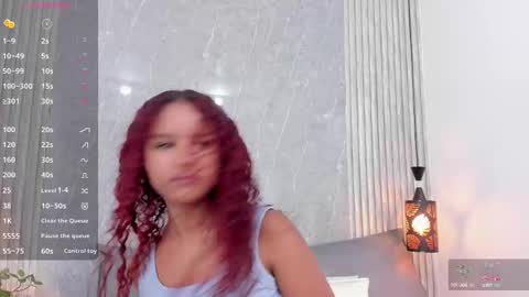 Snapshot of sophiee_velvet chatting on 02/13/25, 11:39 online show from 02/13/25, 11:39