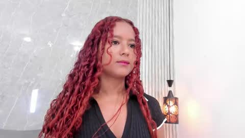 Snapshot of sophiee_velvet chatting on 02/24/25, 11:32 online show from 02/24/25, 11:32