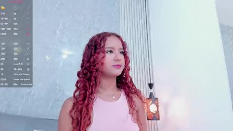 Snapshot of sophiee_velvet chatting on 02/27/25, 12:34 online show from 02/27/25, 12:34