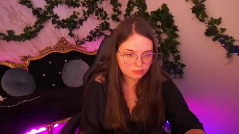 sophieedreams online show from 12/02/25, 11:45