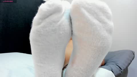 sophieharris__ online show from 12/24/24, 07:33