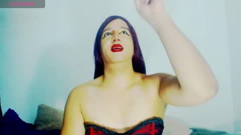 sophiehillsxo online show from 05/06/26, 01:25