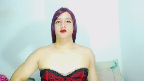 sophiehillsxo online show from 05/18/26, 05:46