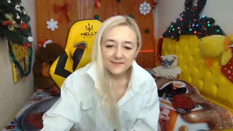 Snapshot of sophiekittyy chatting on 12/03/24, 10:39 sophiekittyy online show from 12/03/24, 10:39