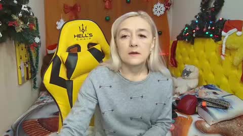 Snapshot of sophiekittyy chatting on 01/04/25, 07:34 sophiekittyy online show from 01/04/25, 07:34
