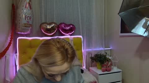 Snapshot of sophiekittyy chatting on 03/04/25, 07:30 sophiekittyy online show from 03/04/25, 07:30