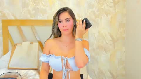 Sophie online show from 06/02/26, 01:57