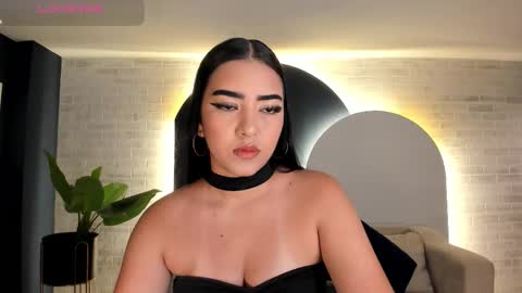 Snapshot of sophielanne chatting on 12/14/25, 04:07 Sophie online show from 12/14/25, 04:07