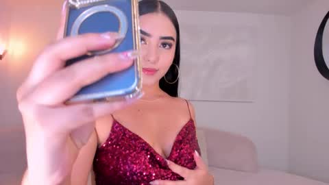 Snapshot of sophielanne chatting on 02/14/26, 08:27 Sophie online show from 02/14/26, 08:27