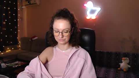 Snapshot of sophieleroux chatting on 01/18/26, 11:03 sophieleroux online show from 01/18/26, 11:03