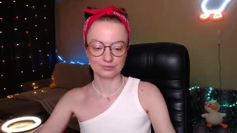 Snapshot of sophieleroux chatting on 02/14/26, 02:58 sophieleroux online show from 02/14/26, 02:58