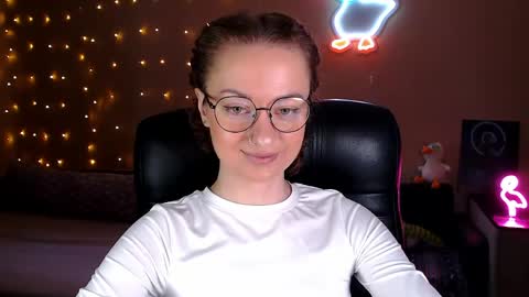 Snapshot of sophieleroux chatting on 04/23/26, 01:02 sophieleroux online show from 04/23/26, 01:02