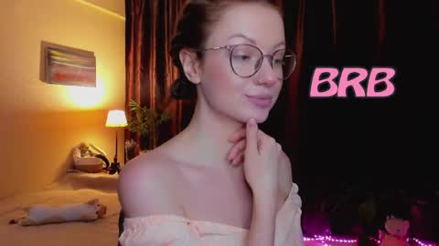 Snapshot of sophieleroux chatting on 04/29/26, 05:30 sophieleroux online show from 04/29/26, 05:30