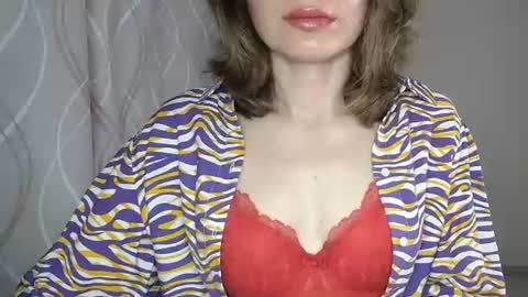 Sophiemisss online show from 06/18/26, 06:13