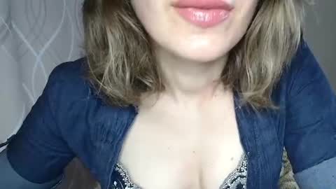 Sophiemisss online show from 07/04/26, 06:19