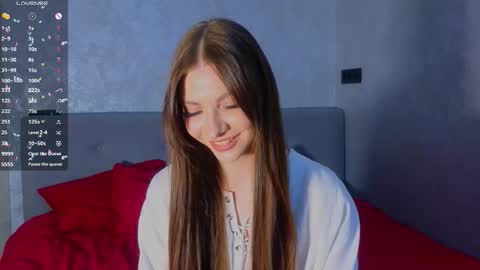 Snapshot of sophiemu11er chatting on 12/04/25, 04:48 Lina online show from 12/04/25, 04:48