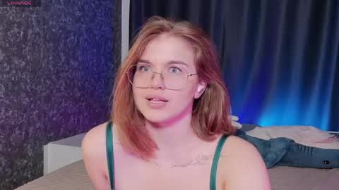 Sophie online show from 05/28/26, 08:39