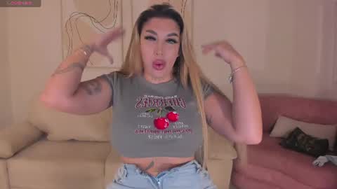Sophie  Palmer online show from 07/21/26, 08:00