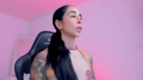 sophierooy online show from 05/18/26, 11:43