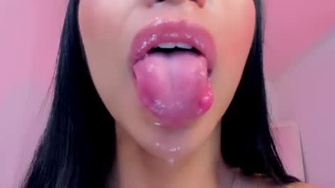 sophierooy online show from 07/12/26, 12:23