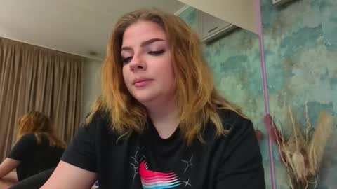 sophierossz online show from 09/11/25, 07:47