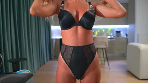       online show from 09/29/25, 04:56