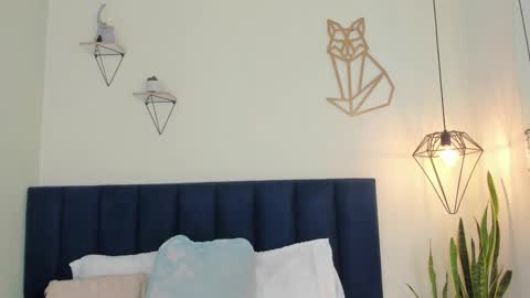 sophieturner_mg online show from 11/28/25, 07:05