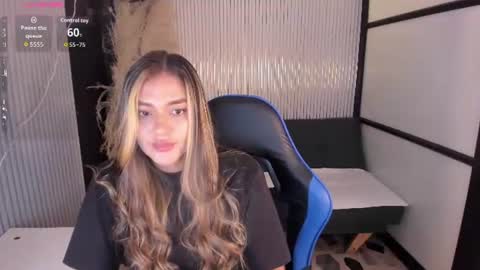 sophiewatson_ online show from 06/18/26, 01:59