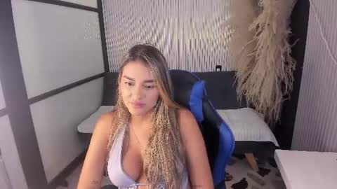 sophiewatson_ online show from 06/24/26, 02:05