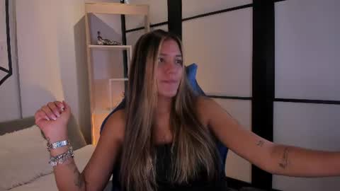 sophiewatson_ online show from 07/03/26, 12:55