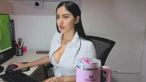 Snapshot of sophiie_blakee chatting on 06/11/26, 12:32 Sophiee online show from 06/11/26, 12:32