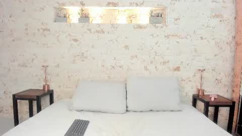 Snapshot of sophiie_lane chatting on 06/10/26, 11:31 SOPHIEE online show from 06/10/26, 11:31