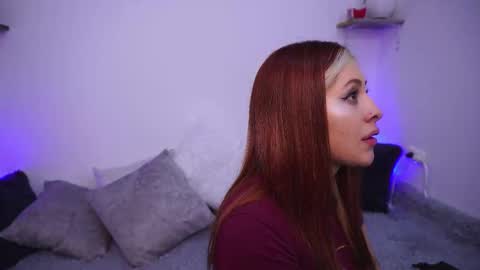 Snapshot of sophiiecums chatting on 09/18/25, 12:29 Sophiie online show from 09/18/25, 12:29