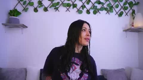 Snapshot of sophiiecums chatting on 11/10/25, 01:43 Sophiie online show from 11/10/25, 01:43