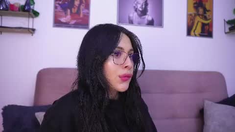 Snapshot of sophiiecums chatting on 06/11/26, 03:15 Sophiie online show from 06/11/26, 03:15