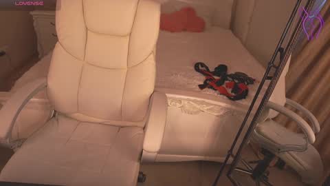 Sophiya online show from 12/13/24, 08:41