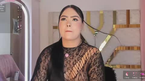 Snapshot of sophy_champagne chatting on 06/02/26, 01:07 sophy online show from 06/02/26, 01:07