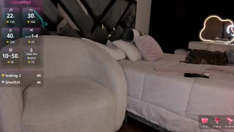 Snapshot of sophyamiller_15 chatting on 03/19/26, 04:38 Sophy online show from 03/19/26, 04:38