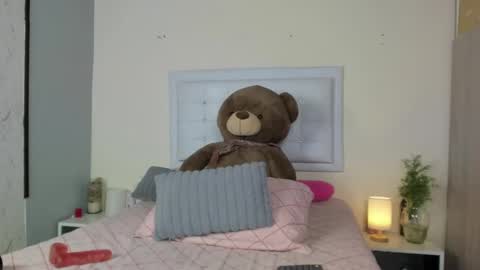 Sofia  online show from 10/03/25, 09:01