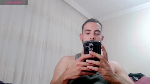 Snapshot of sorrymybadd chatting on 11/28/25, 09:28 luis online show from 11/28/25, 09:28