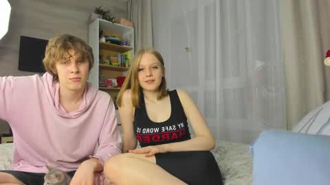 Snapshot of sosaguillypleasure chatting on 04/17/26, 01:58 sosaguillypleasure online show from 04/17/26, 01:58