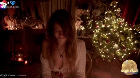 Snapshot of souffle_chaud chatting on 12/14/24, 09:35 . . online show from 12/14/24, 09:35