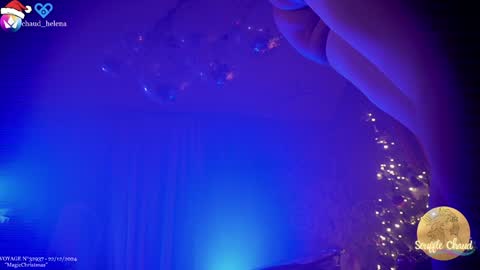 Snapshot of souffle_chaud chatting on 12/23/24, 03:07 . . online show from 12/23/24, 03:07