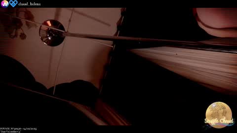 Snapshot of souffle_chaud chatting on 02/15/25, 03:31 . . online show from 02/15/25, 03:31