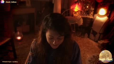 Snapshot of souffle_chaud chatting on 09/28/25, 07:19 . . online show from 09/28/25, 07:19