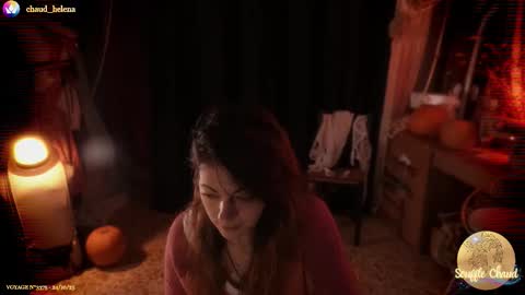 Snapshot of souffle_chaud chatting on 10/24/25, 07:54 . . online show from 10/24/25, 07:54